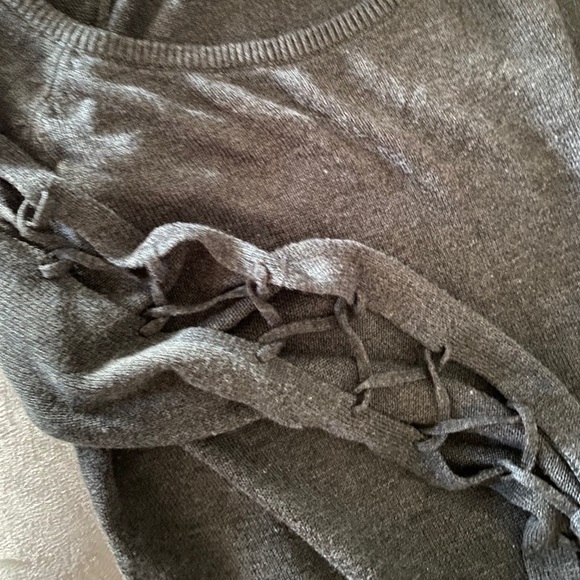 Lace Up Sleeve Top - Picture 2 of 2